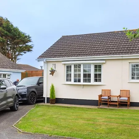 Immaculate Gower Getaway With Pool & Facilities Villa Swansea Exterior photo